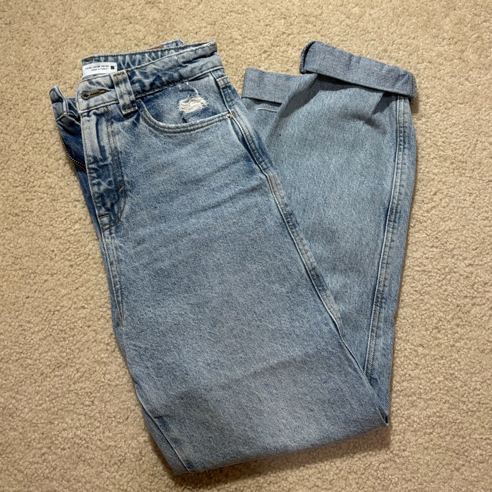 Zara 99’s Mom Jeans